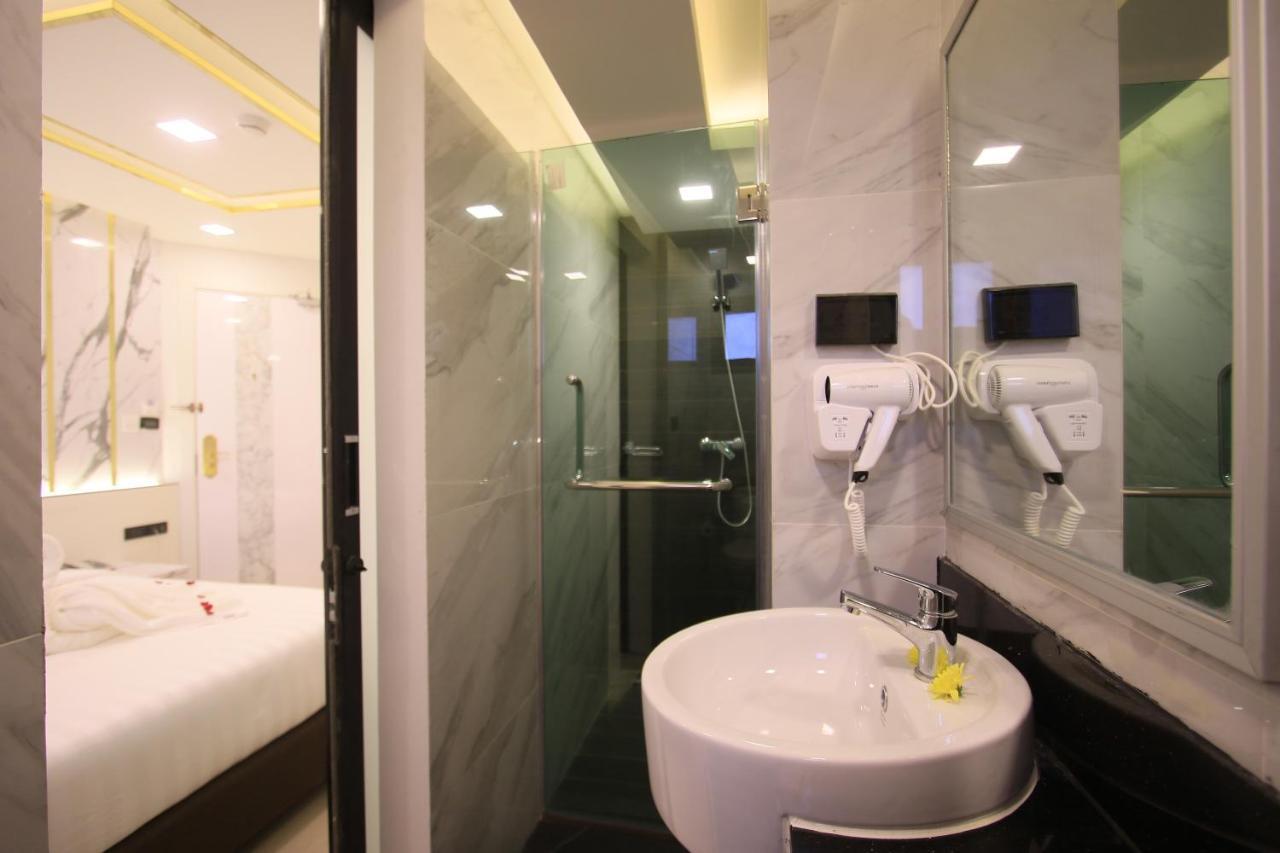 בנגקוק Pratunam Atrium Hotel מראה חיצוני תמונה