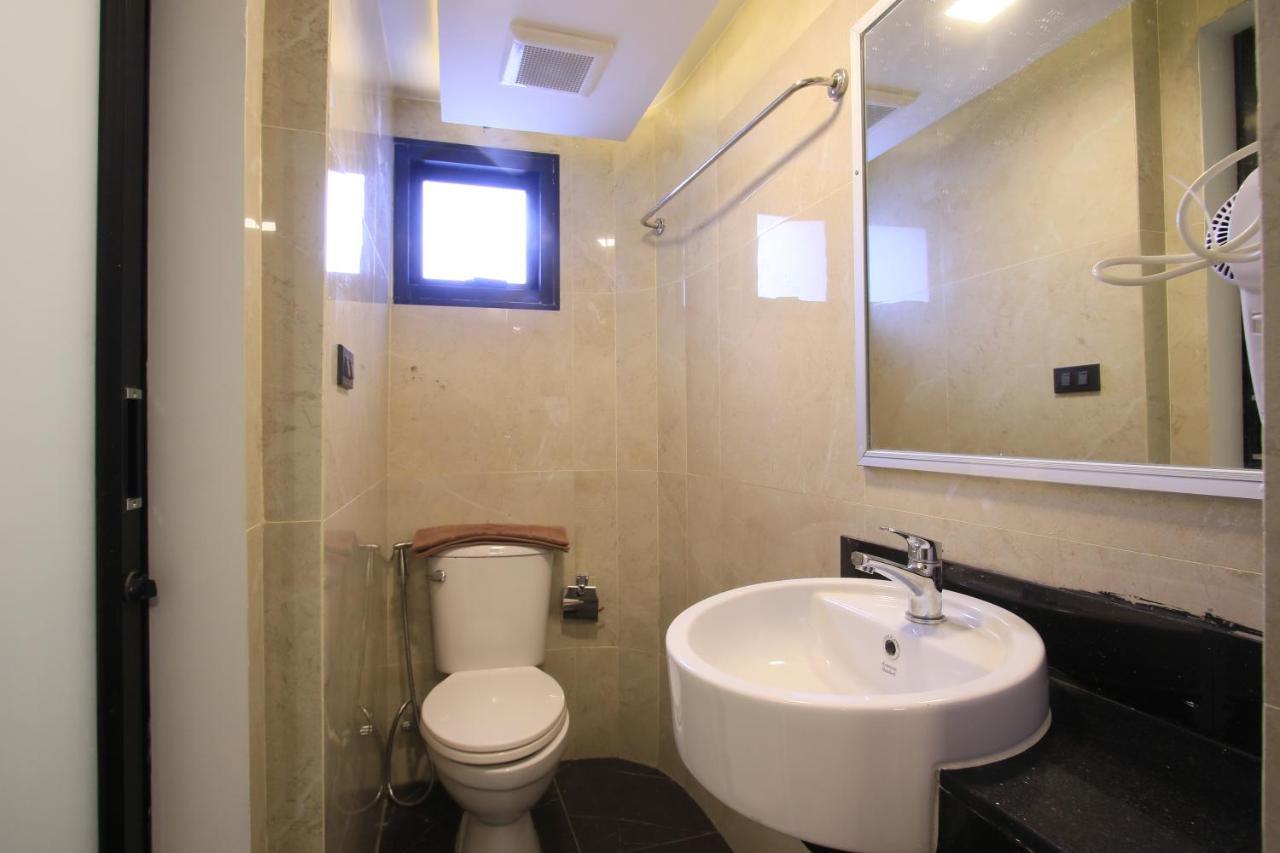 בנגקוק Pratunam Atrium Hotel מראה חיצוני תמונה