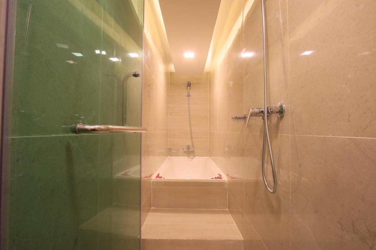 בנגקוק Pratunam Atrium Hotel מראה חיצוני תמונה
