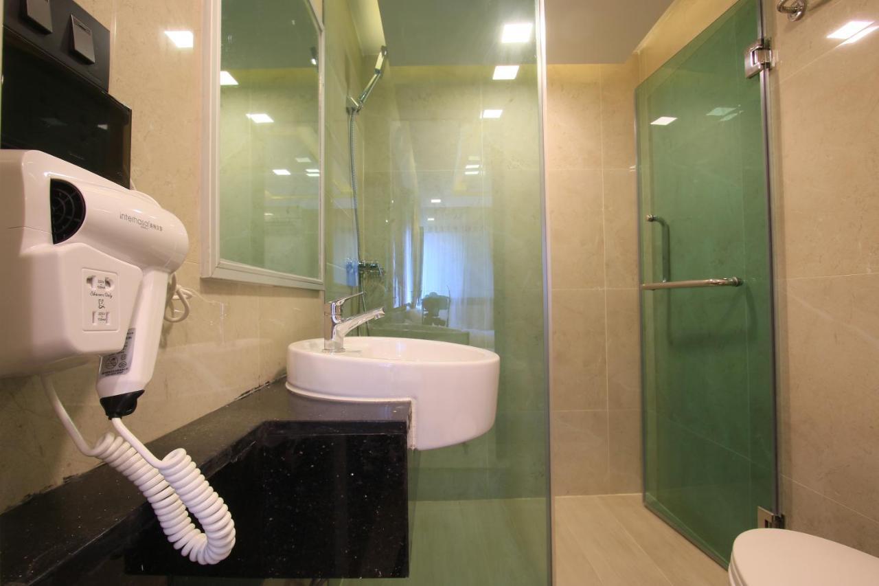 בנגקוק Pratunam Atrium Hotel מראה חיצוני תמונה